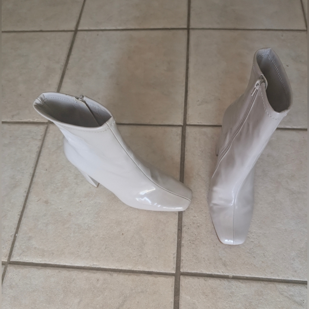 Steve Madden Boot Lynden Square Toe Side Zip Block Heel Ankle Boot Bone   Sz 8.5 - Picture 5 of 12